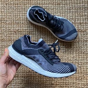 Adidas Ultra boost size 10 woman